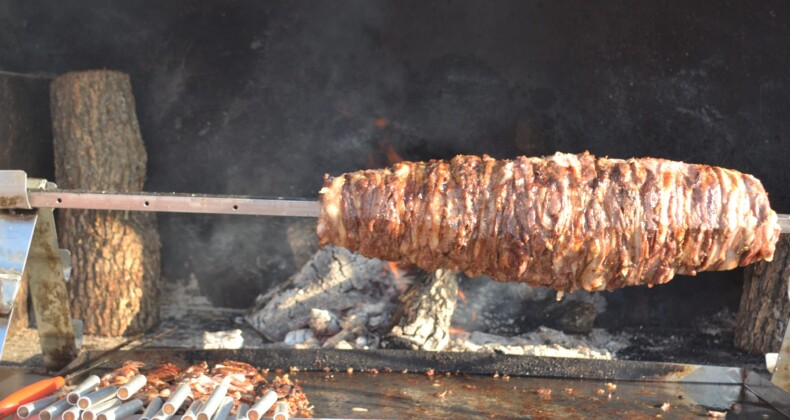 Cağ Kebap ilk Köprülü Beldesi’nden mi Çıkmış..!