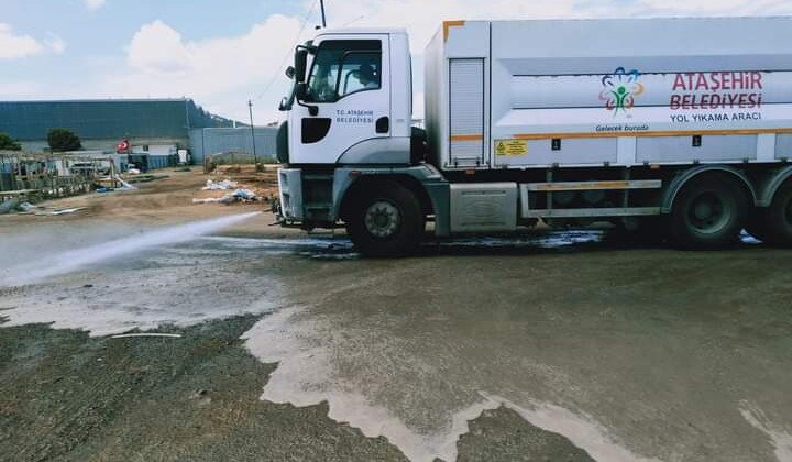 Ataşehir Belediyesi Kurban Satış Alanlarını Temizledi