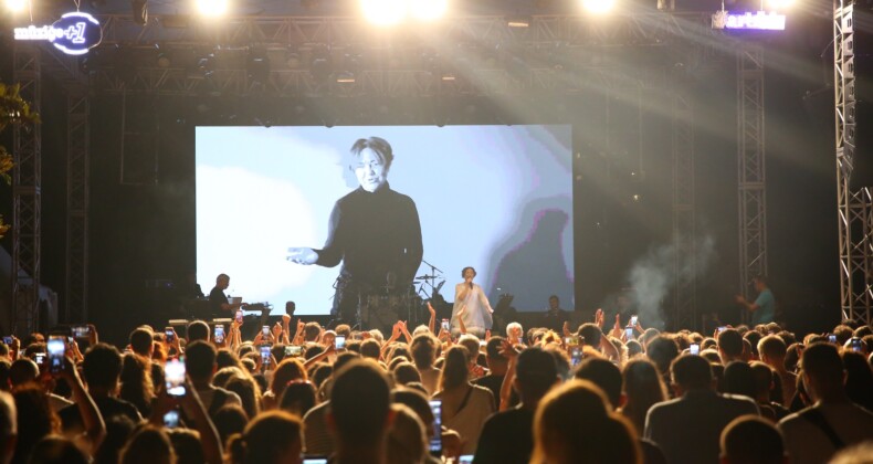 Kadıköy Kalamış Yaz Festivali Nazan Öncel Konseriyle Başladı