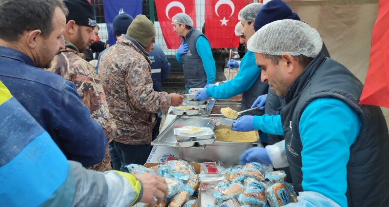 İBB Deprem Bölgesi İçin Seferber Oldu