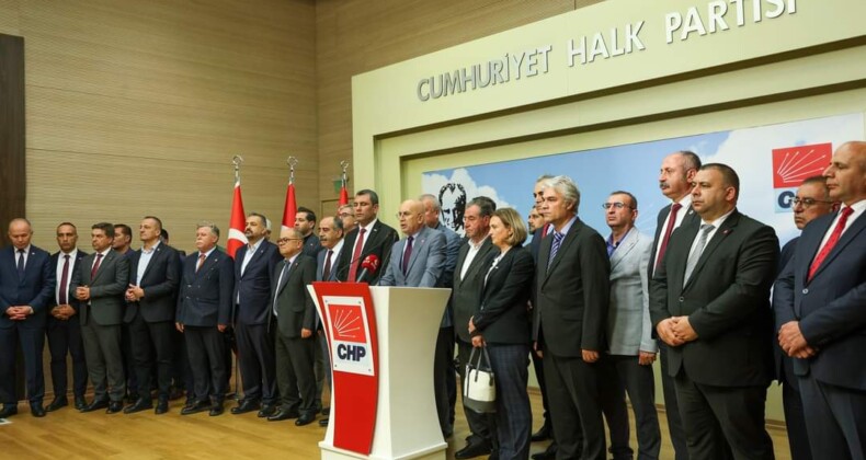 CHP’de 55 İl Başkanı Kılıçdaroğlu’na Destek Verdi