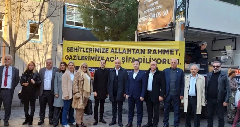 İYİ Parti Ataşehir, şehitler için lokma dağıttı