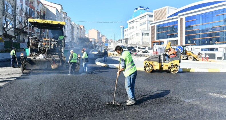 Esenyurt’un Yolları Yenileniyor