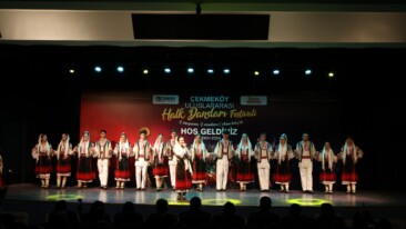 Çekmeköy’de Uluslararası Halk Dansları Festivali Düzenlendi