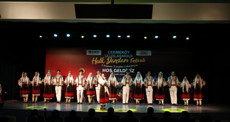 Çekmeköy’de Uluslararası Halk Dansları Festivali Düzenlendi