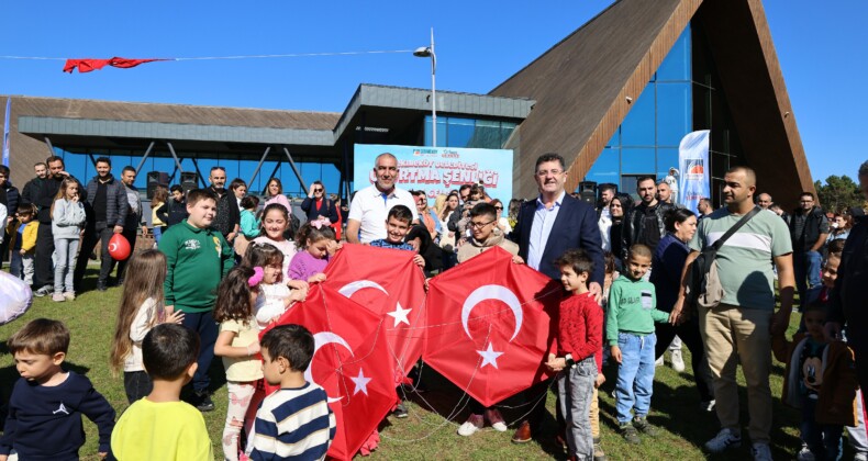 Çekmeköy’de Uçurtma Şenliği Düzenledi